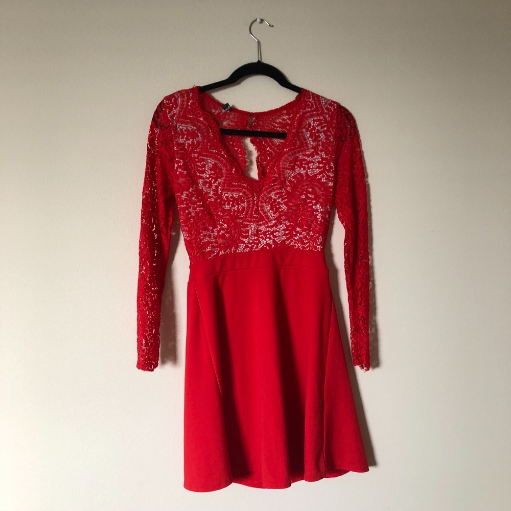 backless red lace dress